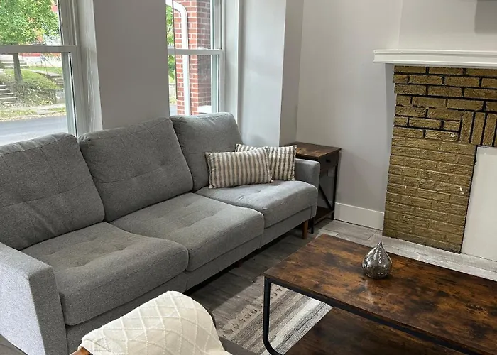 Charming 2br Near Downtown & Attractions