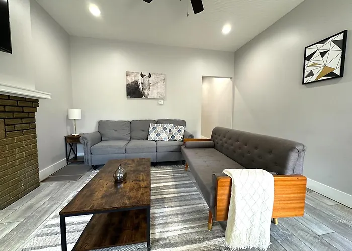 Apartamento Charming 2br Near Downtown & Attractions *