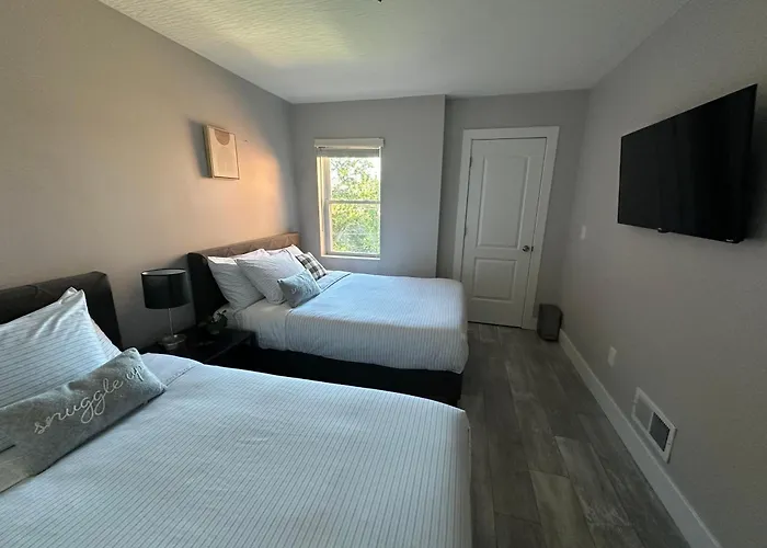 Charming 2br Near Downtown & Attractions