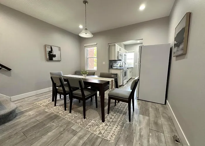 Charming 2br Near Downtown & Attractions Apartamento