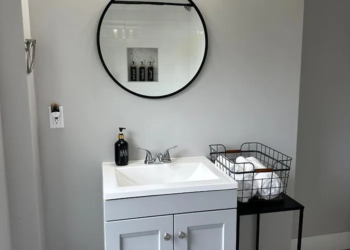 Apartamento Charming 2br Near Downtown & Attractions