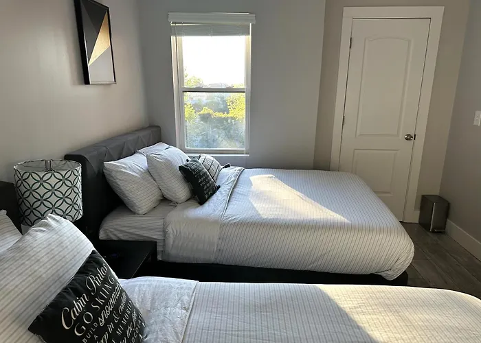 Charming 2br Near Downtown & Attractions Apartamento