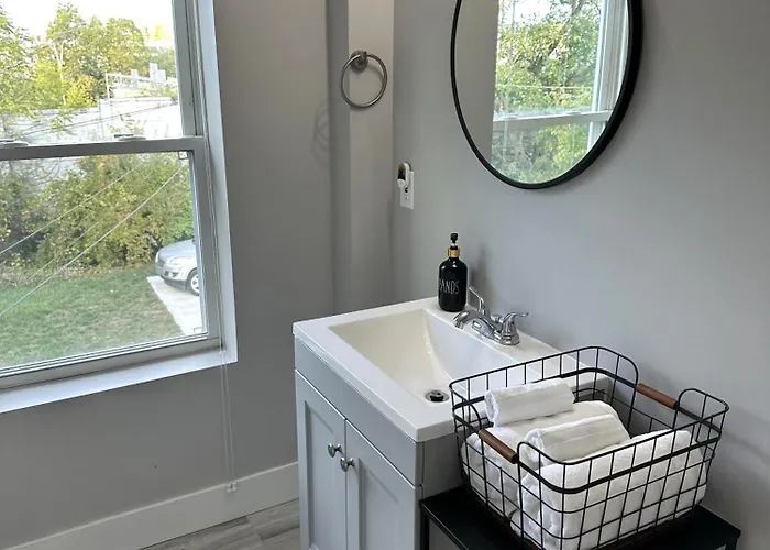 Charming 2br Near Downtown & Attractions Apartamento
